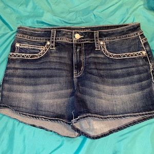 Shyanne size 31 Embellished shorts